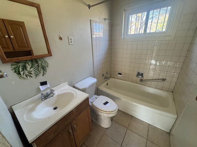 256 DELTA RD, Memphis, TN 38109