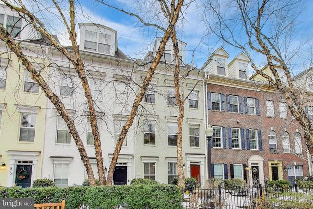 814 CAPITOL SQUARE PL SW, Washington, DC 20024