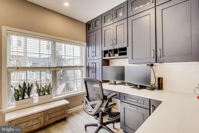 814 CAPITOL SQUARE PL SW, Washington, DC 20024