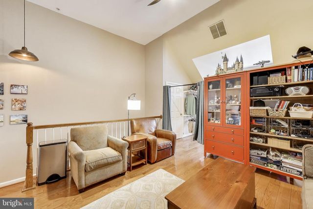 814 CAPITOL SQUARE PL SW, Washington, DC 20024