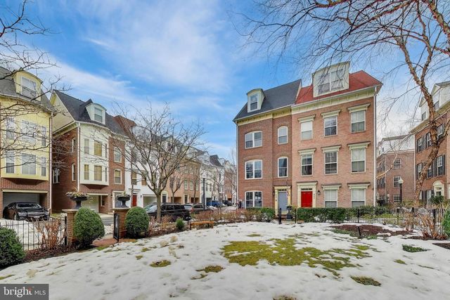 814 CAPITOL SQUARE PL SW, Washington, DC 20024