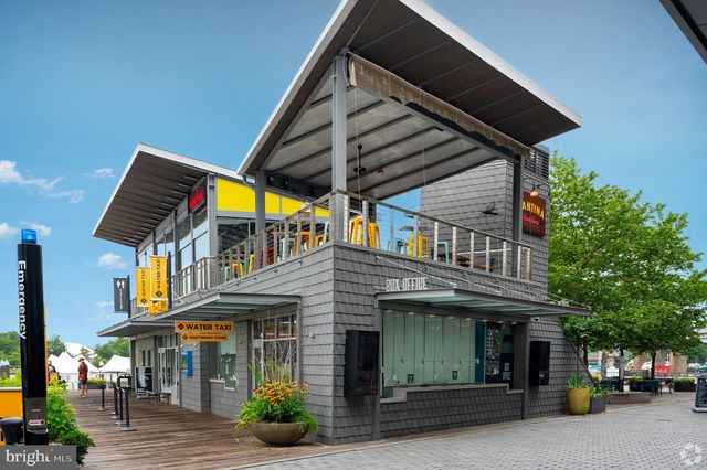 814 CAPITOL SQUARE PL SW, Washington, DC 20024