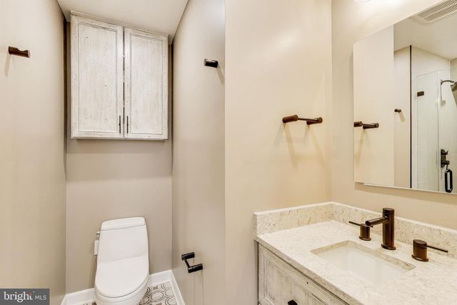 814 CAPITOL SQUARE PL SW, Washington, DC 20024