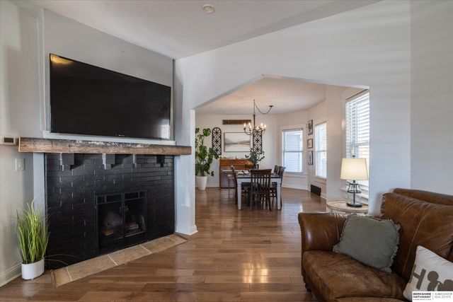 4624 Farnam Street, Omaha, NE 68132