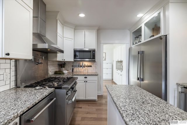 4624 Farnam Street, Omaha, NE 68132