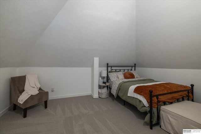 4624 Farnam Street, Omaha, NE 68132