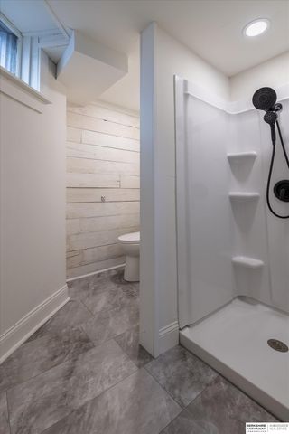 4624 Farnam Street, Omaha, NE 68132