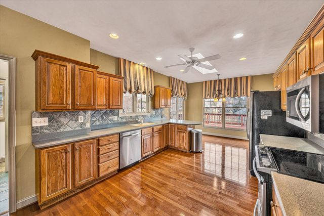 3723 Renfield RD, Roanoke, VA 24018