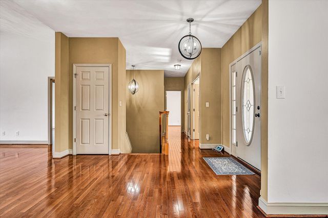 3723 Renfield RD, Roanoke, VA 24018