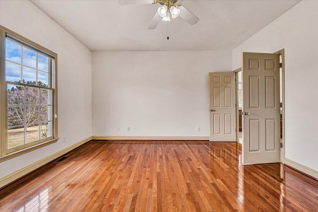 3723 Renfield RD, Roanoke, VA 24018