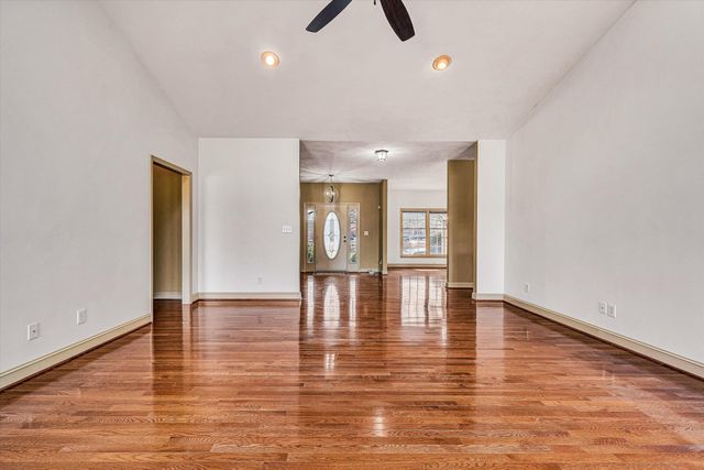 3723 Renfield RD, Roanoke, VA 24018