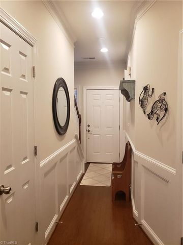 726 Sterling Brooke Court, Winston-salem, NC 27103