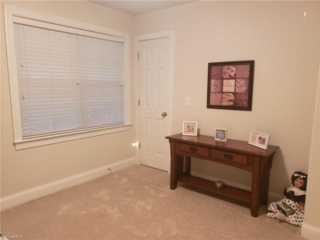 726 Sterling Brooke Court, Winston-salem, NC 27103