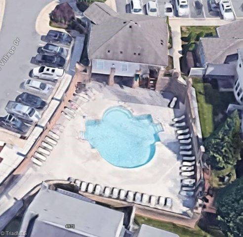 726 Sterling Brooke Court, Winston-salem, NC 27103