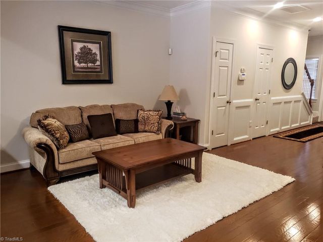 726 Sterling Brooke Court, Winston-salem, NC 27103