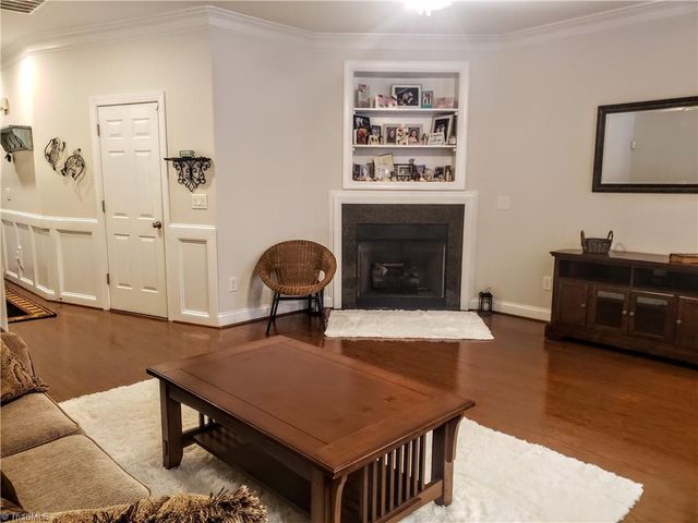 726 Sterling Brooke Court, Winston-salem, NC 27103