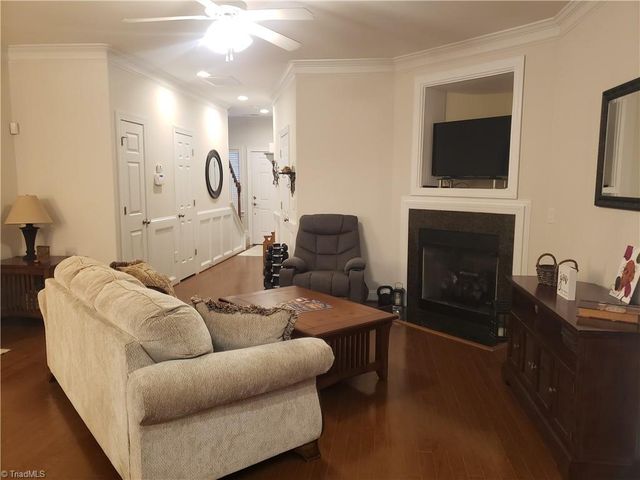 726 Sterling Brooke Court, Winston-salem, NC 27103