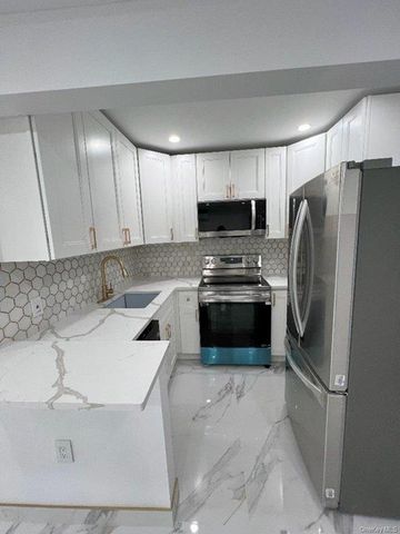 730 E 217 Street 1, Bronx, NY 10467