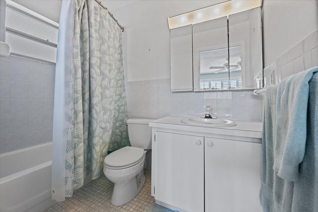 421 S Lakeside Drive 10, Lake Worth Beach, FL 33460