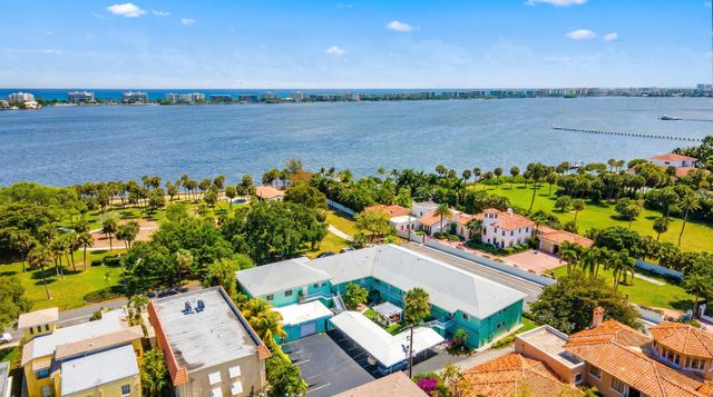 421 S Lakeside Drive 10, Lake Worth Beach, FL 33460