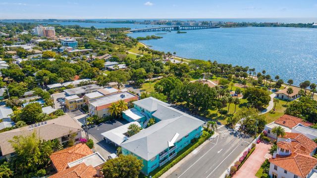421 S Lakeside Drive 10, Lake Worth Beach, FL 33460