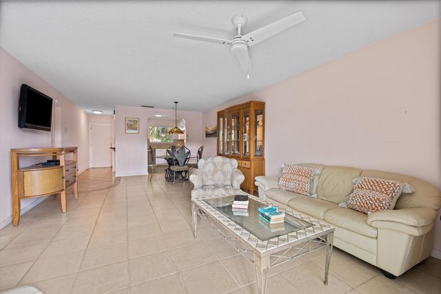 421 S Lakeside Drive 10, Lake Worth Beach, FL 33460