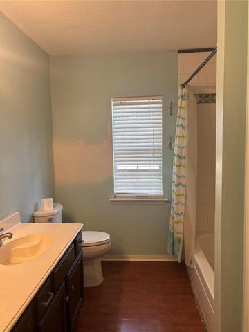 5304 Spring Branch Drive, Pearland, TX 77584