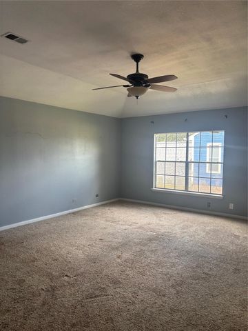 5304 Spring Branch Drive, Pearland, TX 77584