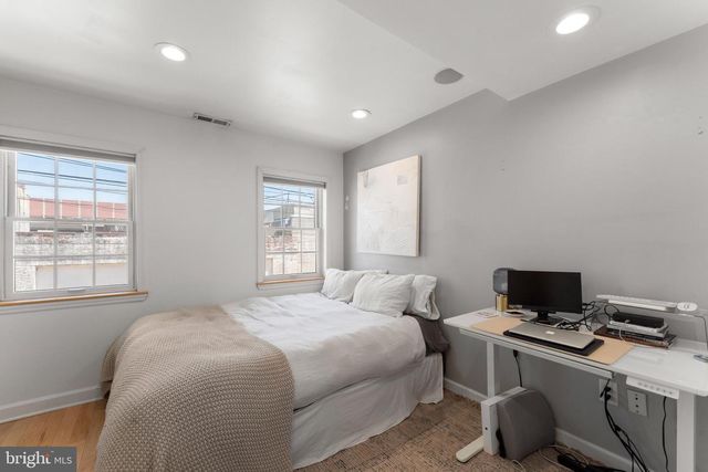 1304 S HOWARD ST, Philadelphia, PA 19147