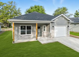 517 S CLARK ST, Moberly, MO 65270