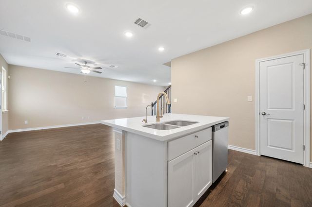 403 STINCHCOMB RD, Hutto, TX 78634