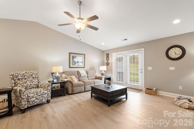 105 Oak Ridge Drive, Archdale, NC 27263