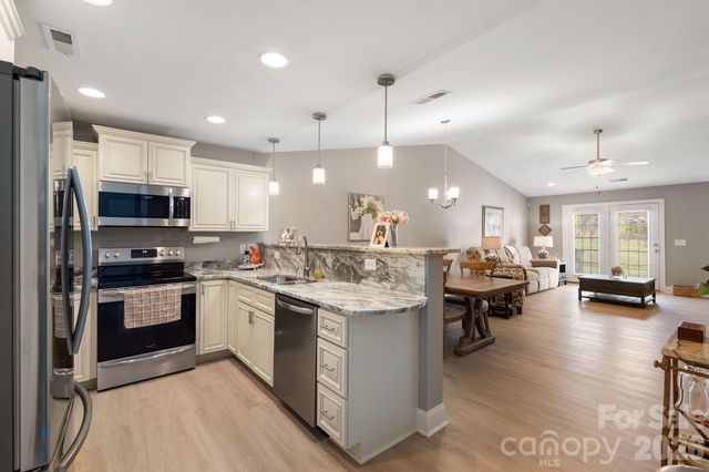 105 Oak Ridge Drive, Archdale, NC 27263