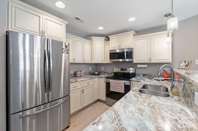 105 Oak Ridge Drive, Archdale, NC 27263