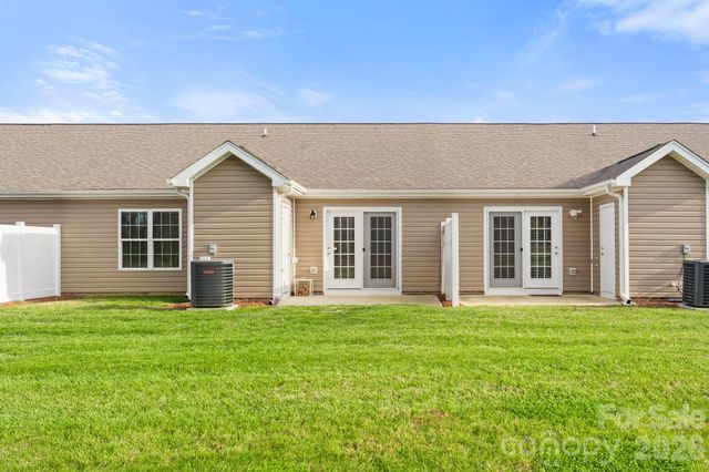 105 Oak Ridge Drive, Archdale, NC 27263