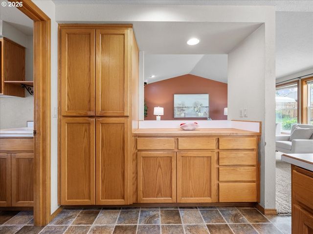 1961 CUCKOO Ct Nw, Salem, OR 97304