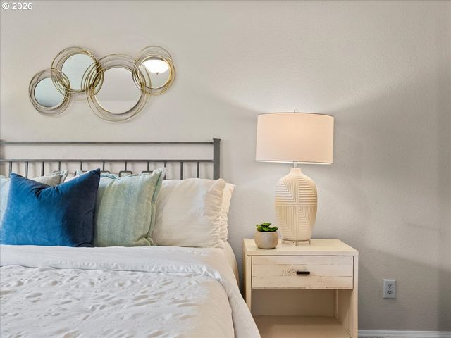 1961 CUCKOO Ct Nw, Salem, OR 97304