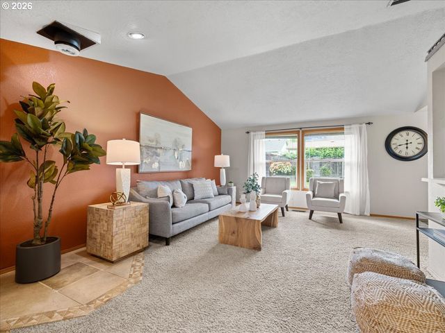 1961 CUCKOO Ct Nw, Salem, OR 97304