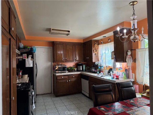 14428 Rex Street, Sylmar, CA 91342