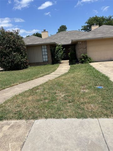 121 Wildwood Drive, Duncanville, TX 75137