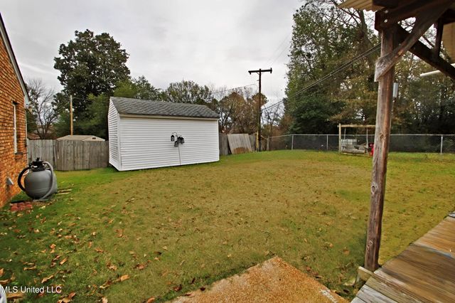 1591 Brookhaven Drive, Southaven, MS 38671