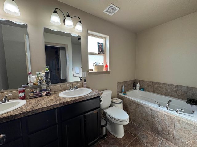 817 Owl Court, Jerome, ID 83338