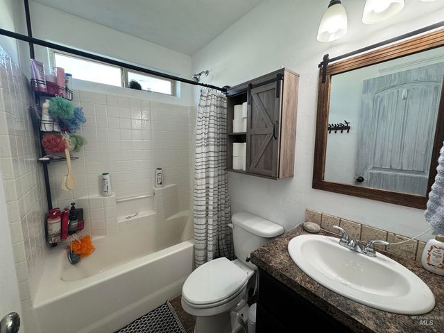 817 Owl Court, Jerome, ID 83338