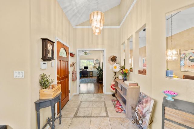 5435 Bridge Creek Ln, Carmichael, CA 95608