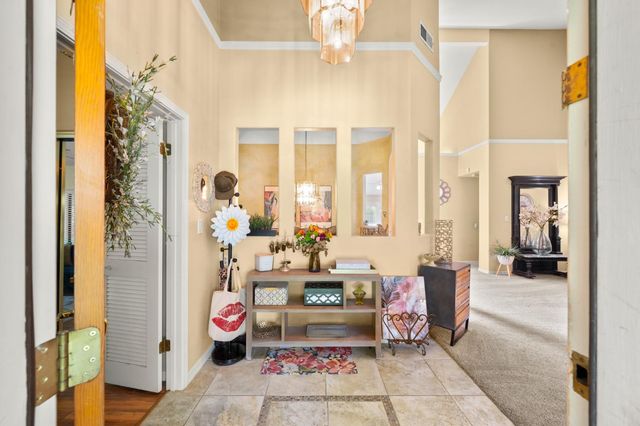 5435 Bridge Creek Ln, Carmichael, CA 95608