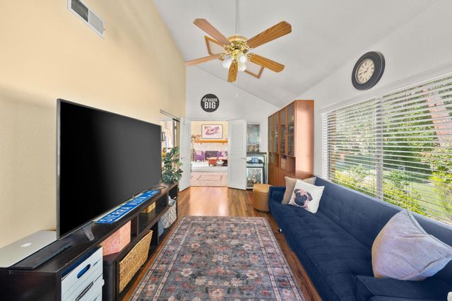 5435 Bridge Creek Ln, Carmichael, CA 95608