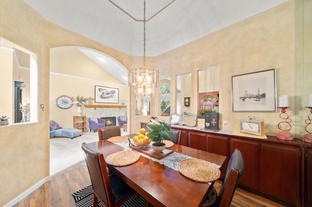 5435 Bridge Creek Ln, Carmichael, CA 95608