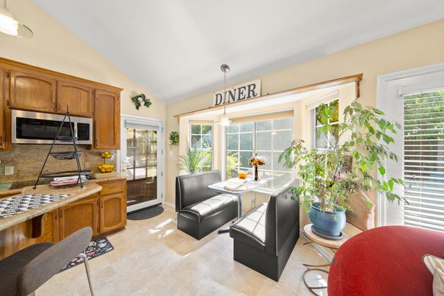 5435 Bridge Creek Ln, Carmichael, CA 95608