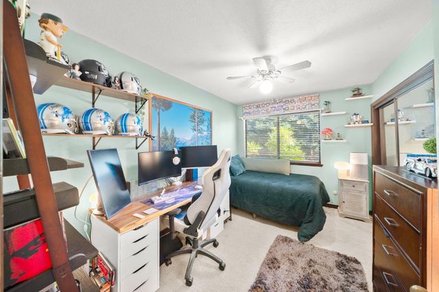 5435 Bridge Creek Ln, Carmichael, CA 95608