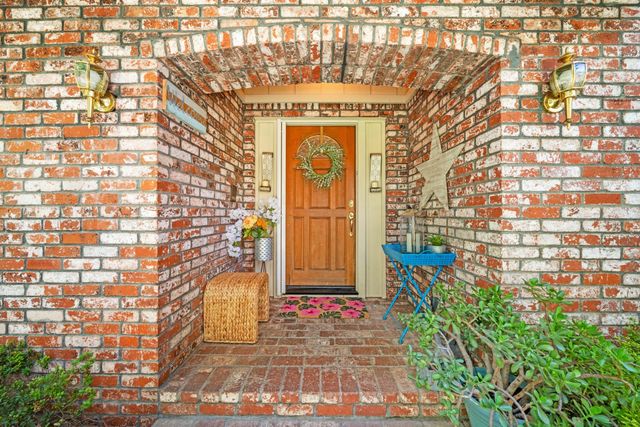 5435 Bridge Creek Ln, Carmichael, CA 95608